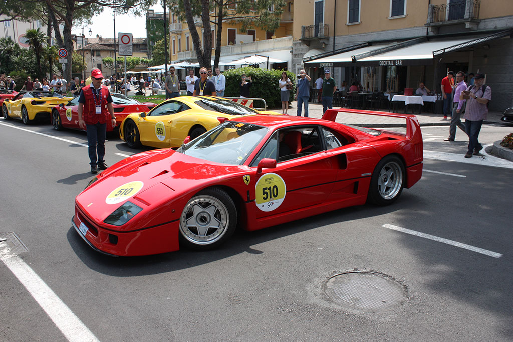 Ferrari-F40-Red.jpg