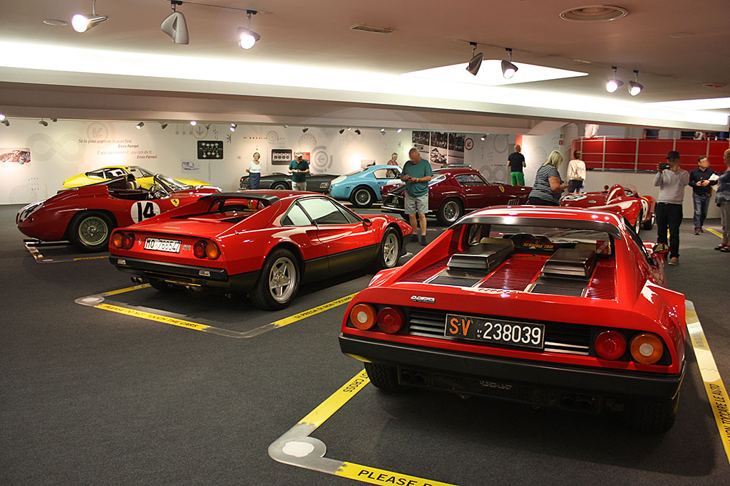 Ferrari-BB512-Museo-Back.jpg