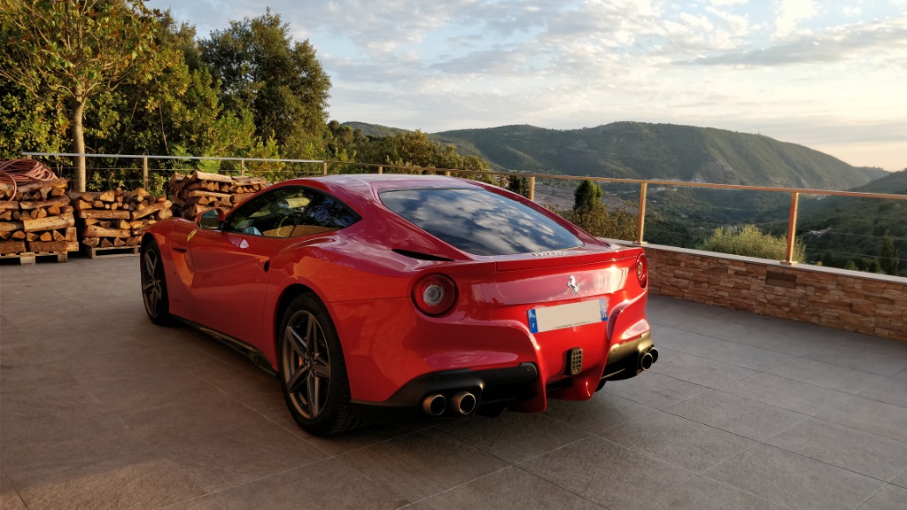 Ferrari-F12.jpg