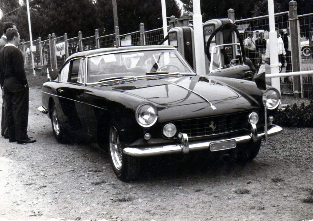 1960 ferrari 250.jpg