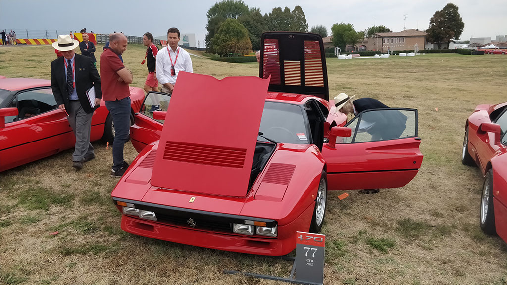 Ferrari-288-GTO.jpg