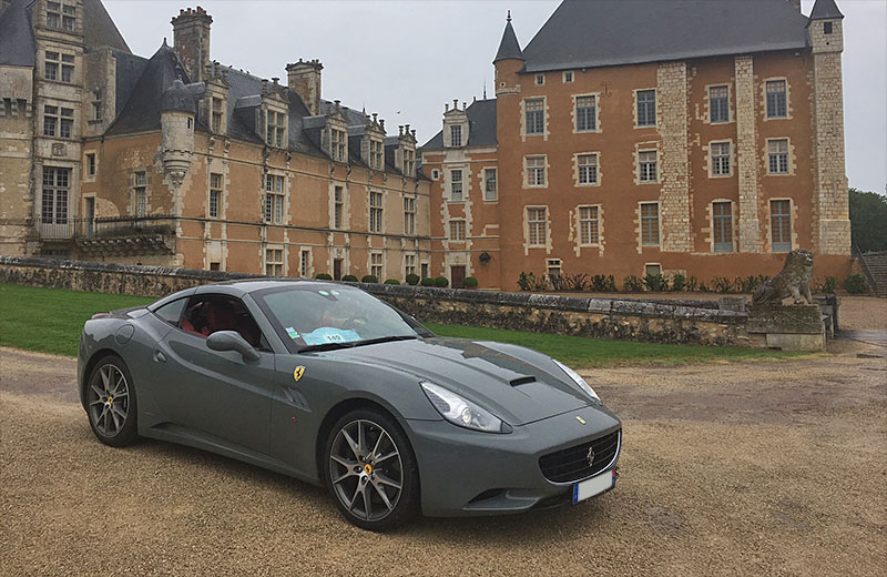 Ferrari-California-chateau.jpg