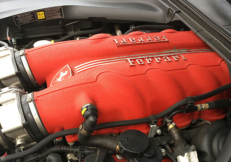 Ferrari-California-moteur.jpg