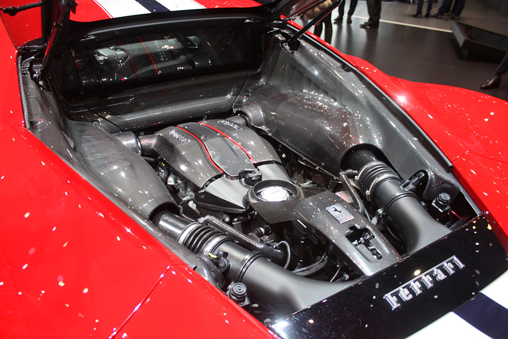 Ferrari-488-Pista-Motor-Bay.jpg