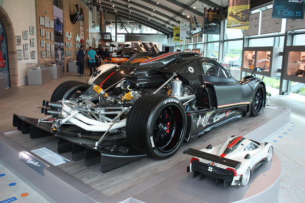 Pagani-Zonda-R-Museum.jpg