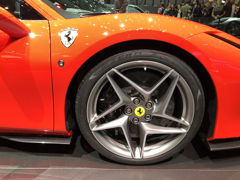 Ferrari-F8-Tributo-diamond-wheels.jpg