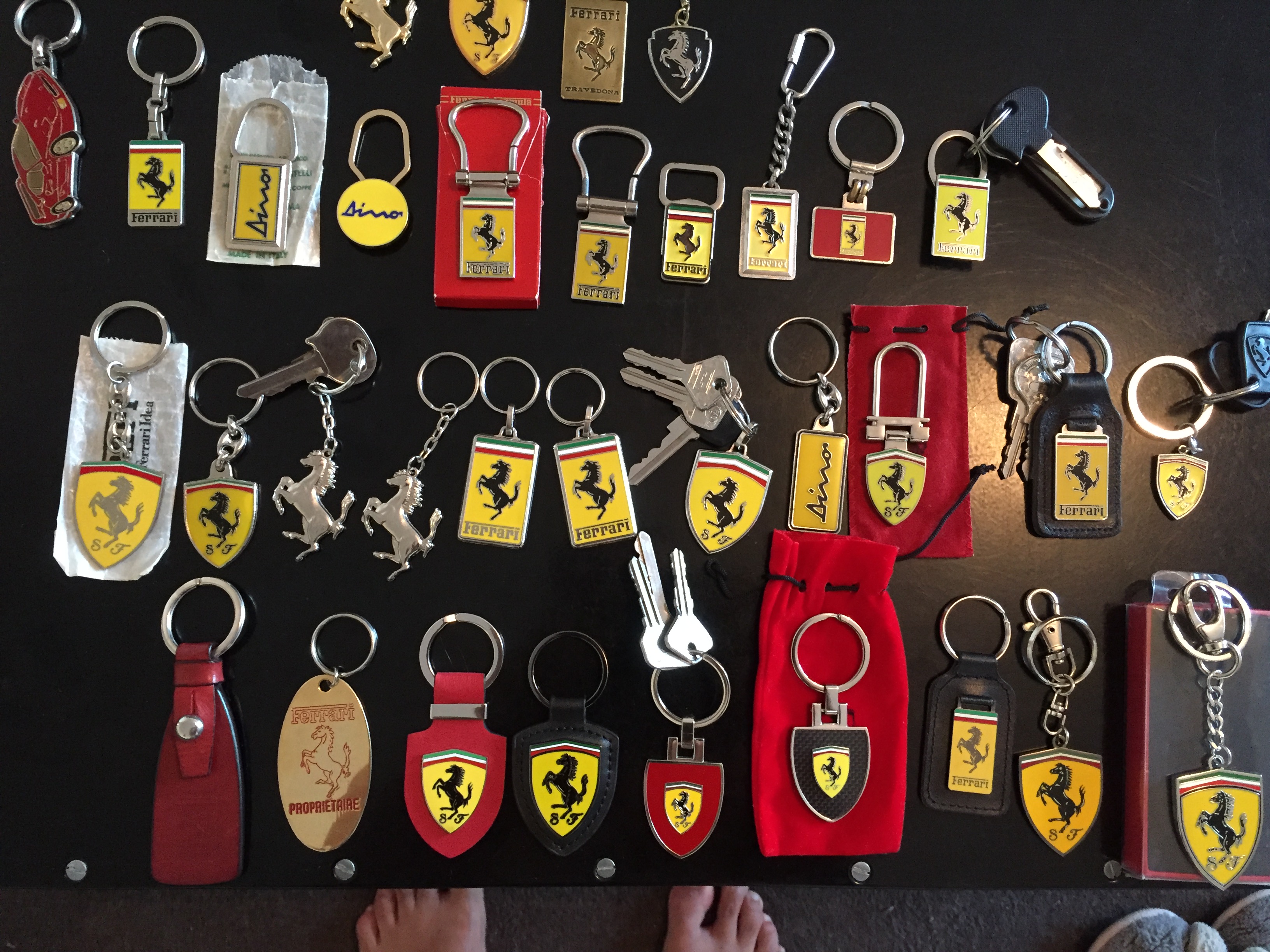 Qui fait collection de porte-clés ? - Discussions générales Ferrari -   - Ferrari Owners Only