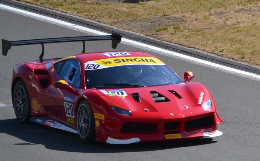 f_m_a_piste.thumb.jpg.4bcd794dc86cf881bef8d9abab7e39be.jpg