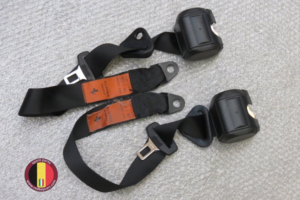 Ferrari_F40_Safety_Belt_Set_67490900_1.jpg