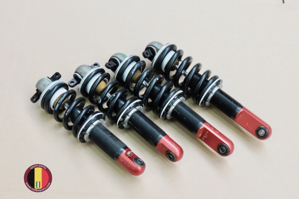 Ferrari_F40_Suspension_1.jpg