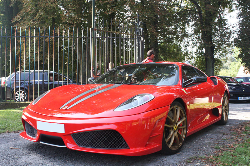 Ferrari-430-Scuderia-Gold.jpg