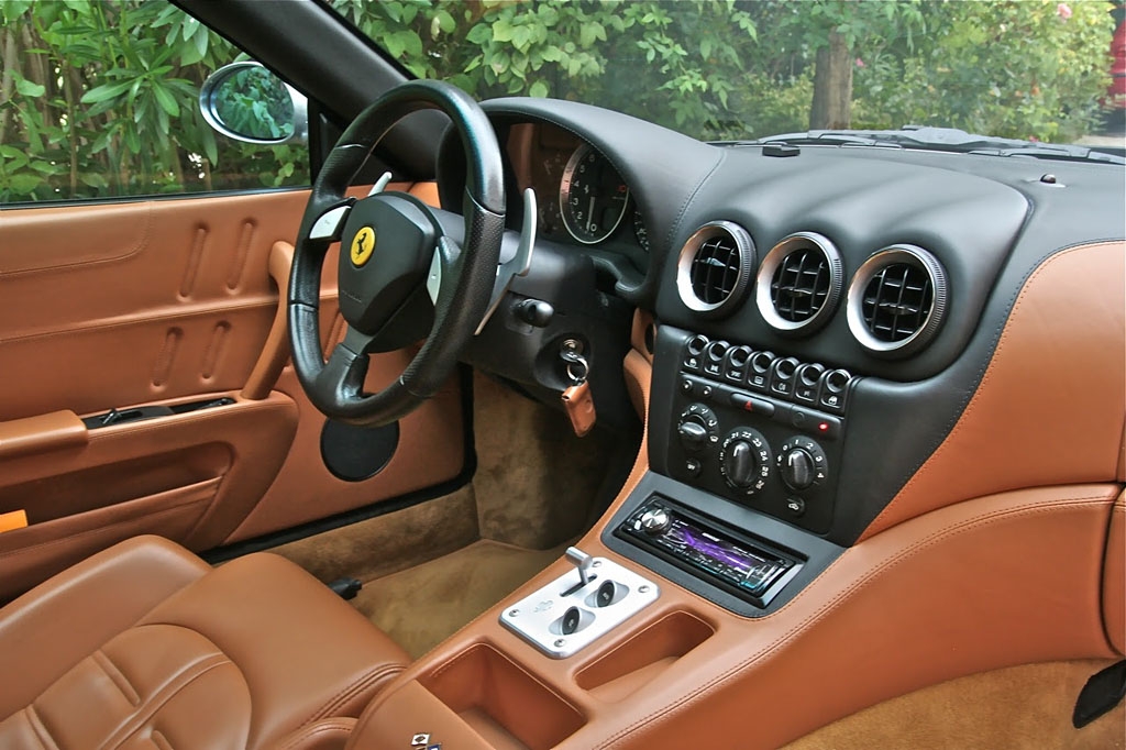 Ferrari-575-Intérieur.jpg