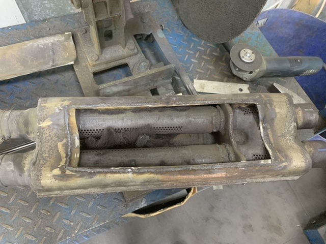 550_center_muffler.jpeg.10e27ffef0a41cce3b801a40683a54c1.jpeg