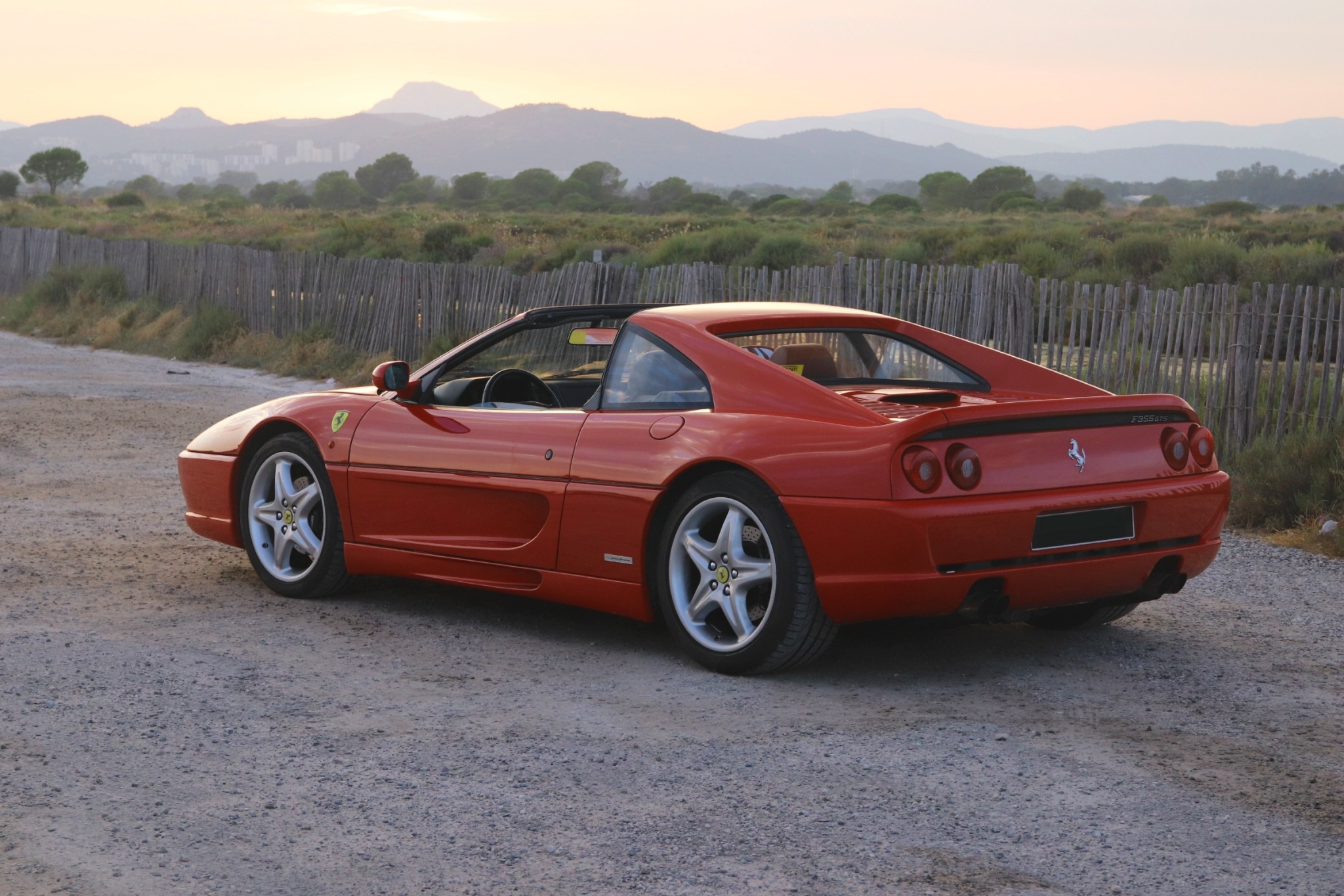 FERRARI 355 GTS A VENDRE LYON.jpg