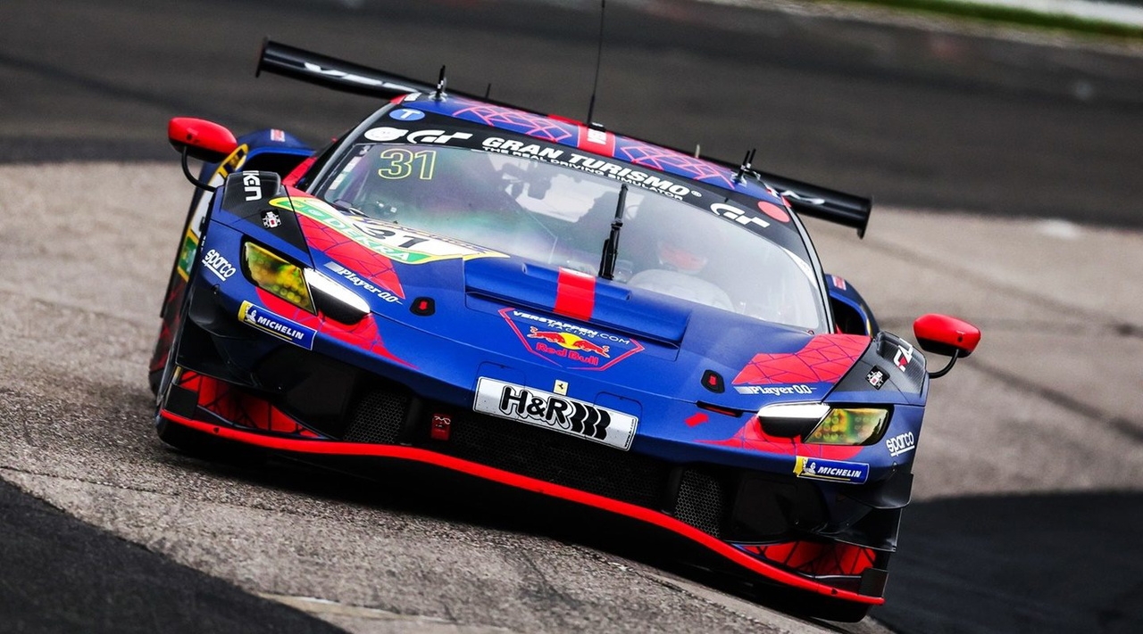 Max_Verstappen_Debut_GT3_Nurburgring_2025_2_25-68d7f1e6c41d2.jpg.cce4b1310ec9f884a43ca9c8b50420c5.jpg