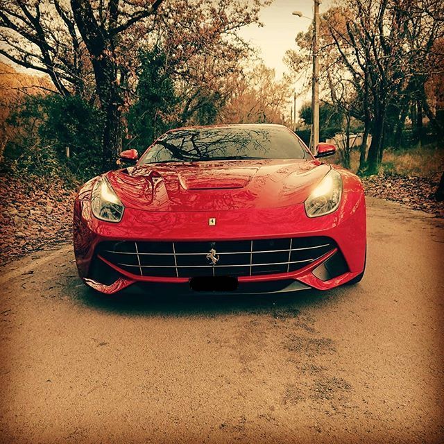 Ferrari-F12-Berlinetta-Front.jpg