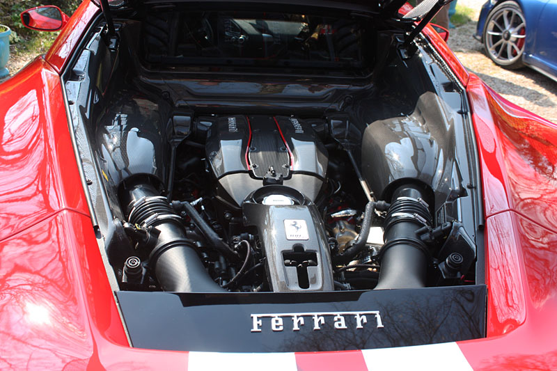 Ferrari-488-Pista-Moteur-Motor-Engine.jpg