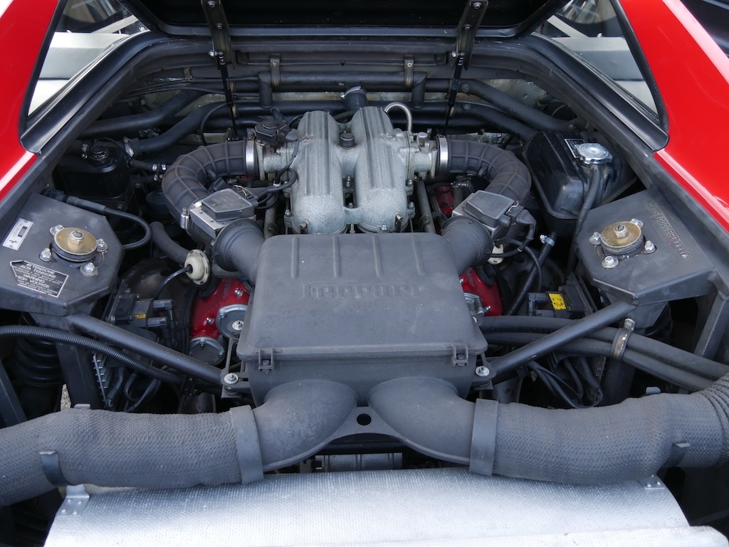 Moteur Ferrari 348.jpg